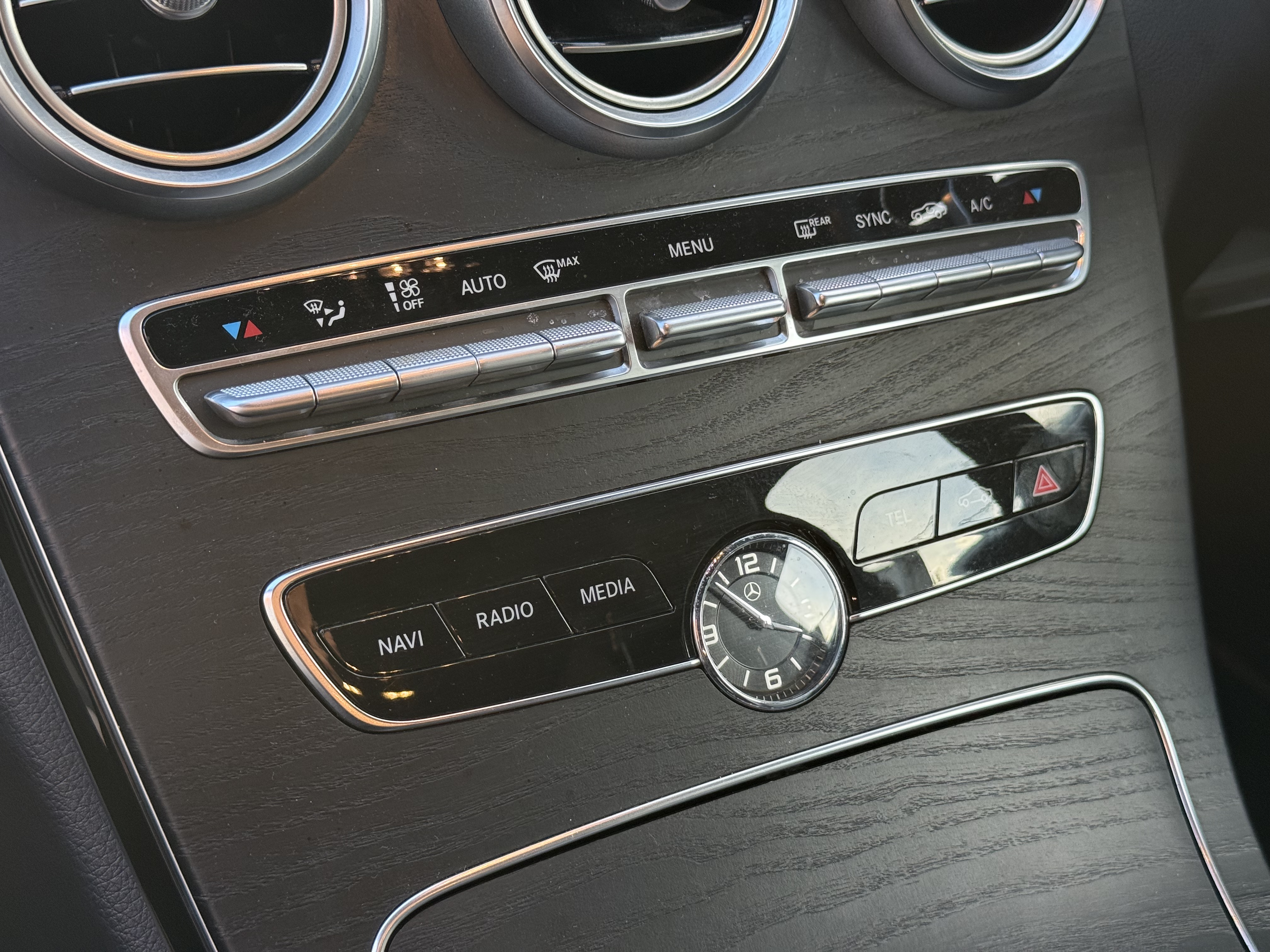 Mercedes-Benz C200 image 5